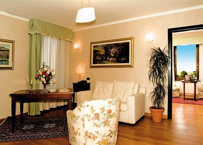 Balletti Palace Ξενοδοχείο 4*